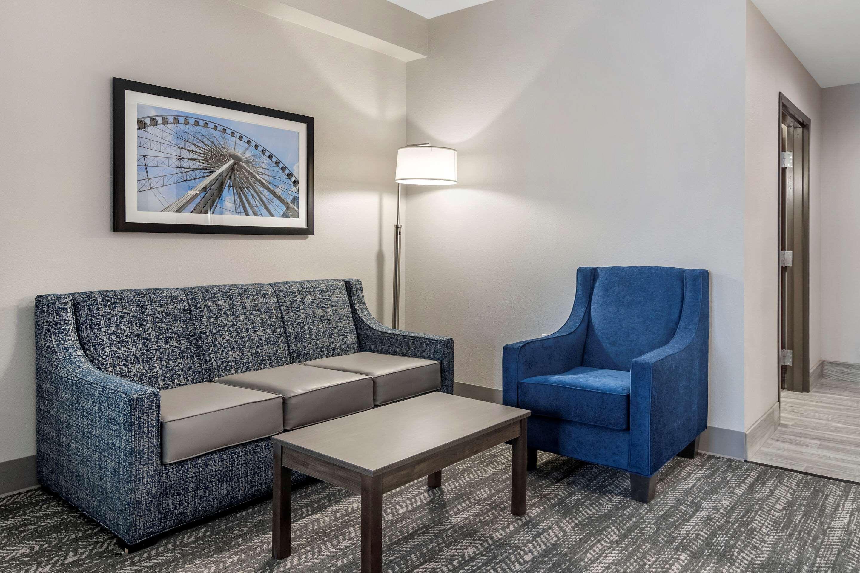 Comfort Suites Mcdonough Atlanta South מראה חיצוני תמונה