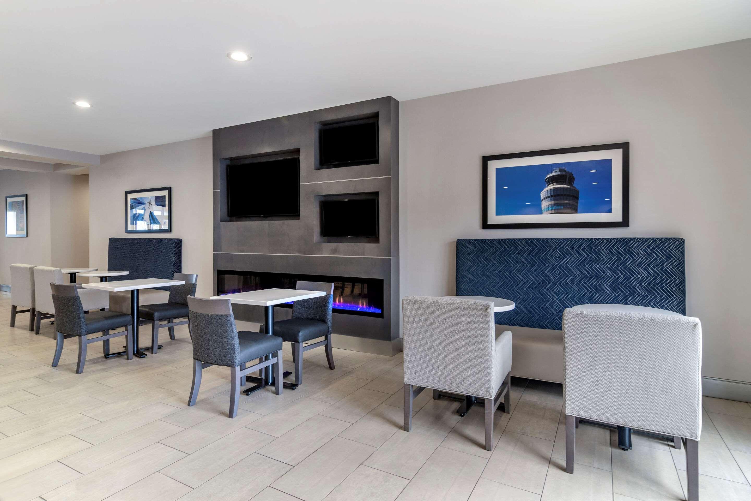 Comfort Suites Mcdonough Atlanta South מראה חיצוני תמונה
