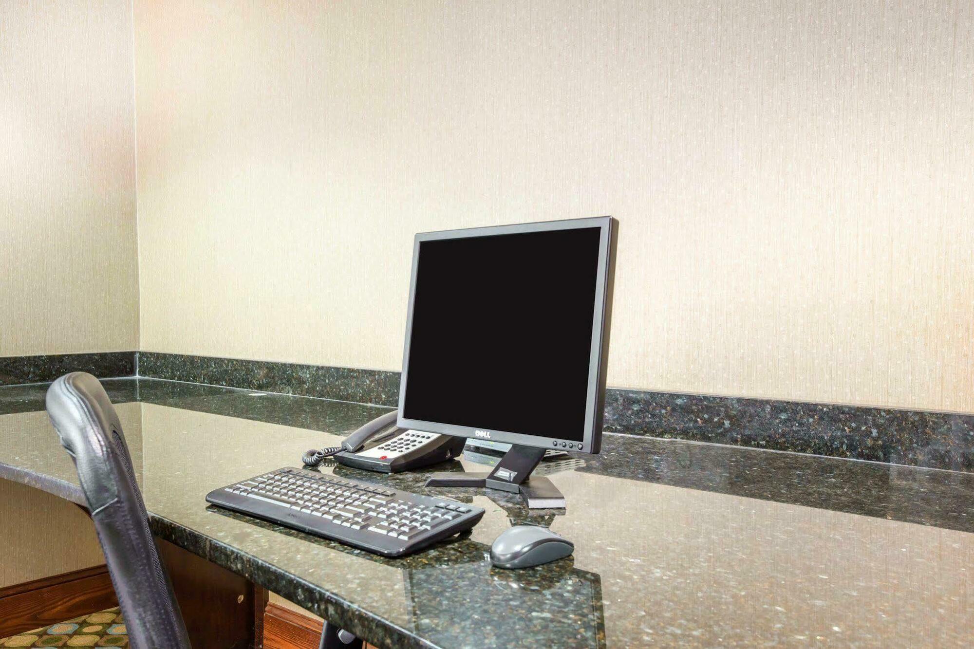 Comfort Suites Mcdonough Atlanta South מראה חיצוני תמונה